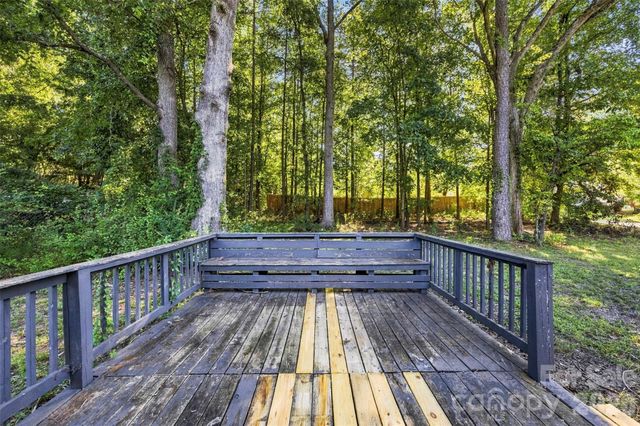 428 E Mclelland Avenue, Mooresville, NC 28115