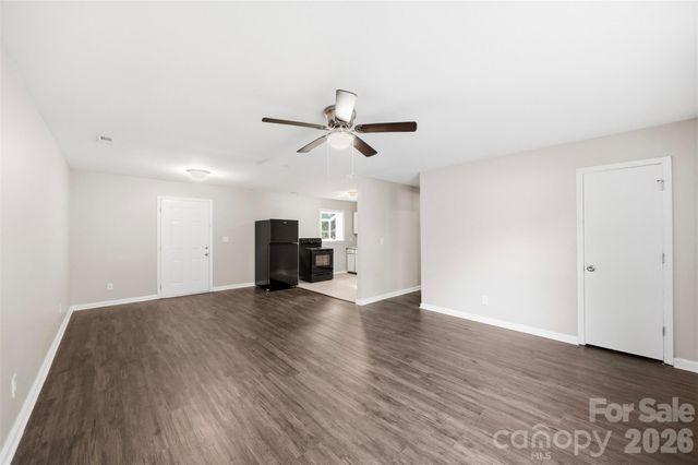 428 E Mclelland Avenue, Mooresville, NC 28115