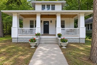 103 S Taylor Street, New Buffalo City, MI 49117