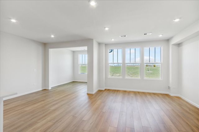 2212 Ryegrass Lane 78003, Bolingbrook, IL 60490