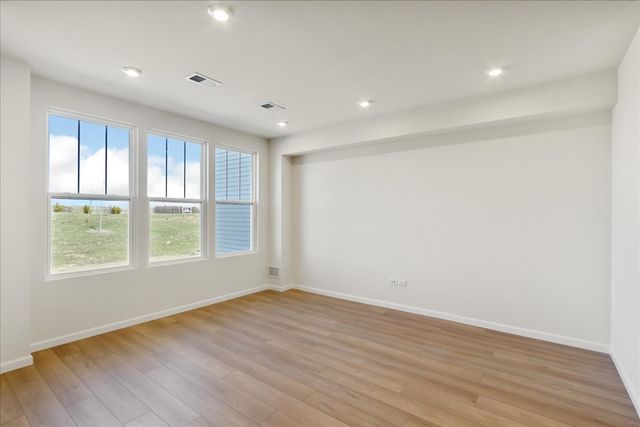 2212 Ryegrass Lane 78003, Bolingbrook, IL 60490