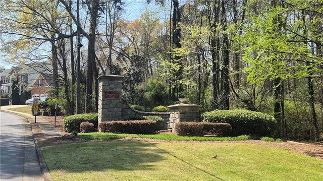 6095 Georgetown Park Drive, Norcross, GA 30071