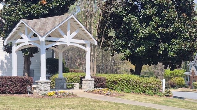 6095 Georgetown Park Drive, Norcross, GA 30071