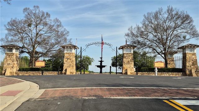 6095 Georgetown Park Drive, Norcross, GA 30071