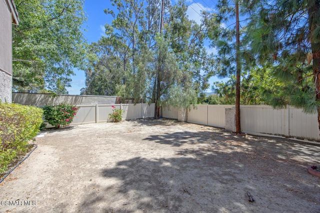 474 Artisan Road 19, Newbury Park, CA 91320