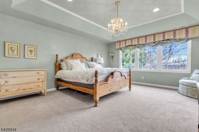 17 Bedford Dr, Bernards Twp., NJ 07920