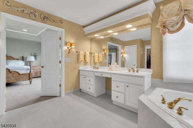 17 Bedford Dr, Bernards Twp., NJ 07920