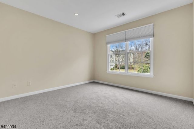 17 Bedford Dr, Bernards Twp., NJ 07920