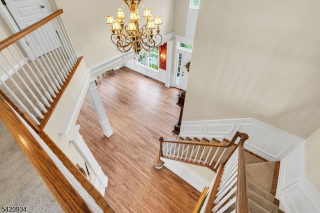 17 Bedford Dr, Bernards Twp., NJ 07920