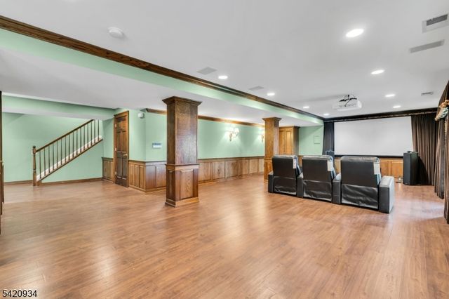 17 Bedford Dr, Bernards Twp., NJ 07920