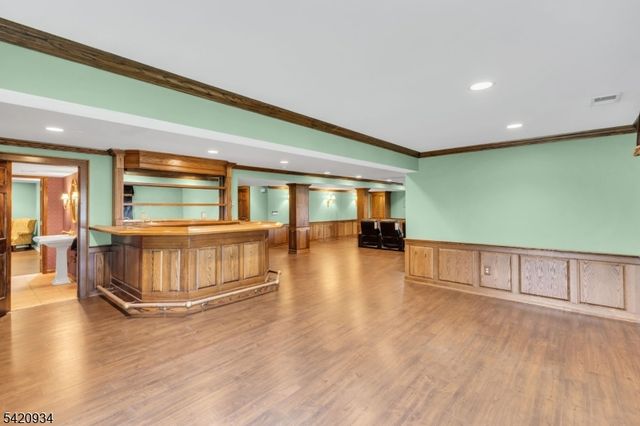 17 Bedford Dr, Bernards Twp., NJ 07920
