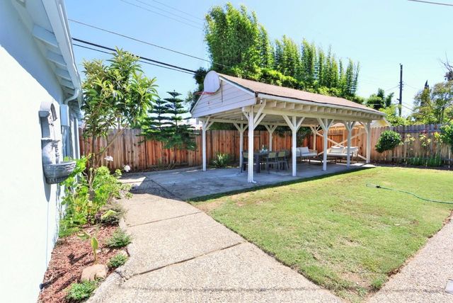 2344 24th Ave, Sacramento, CA 95822