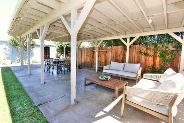 2344 24th Ave, Sacramento, CA 95822