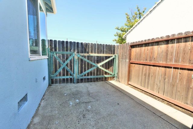 2344 24th Ave, Sacramento, CA 95822