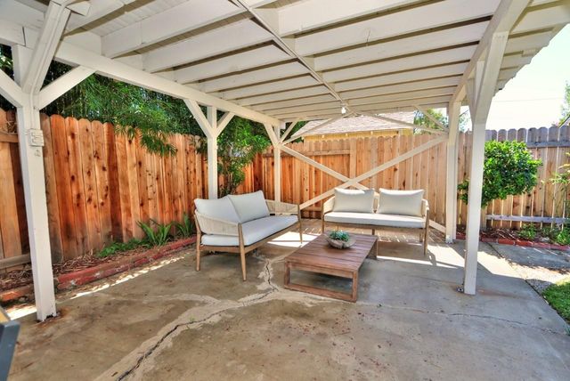 2344 24th Ave, Sacramento, CA 95822
