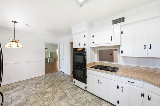 1209 Wilson Ave, Tullahoma, TN 37388