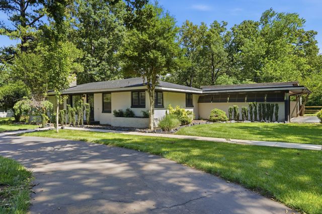 1209 Wilson Ave, Tullahoma, TN 37388