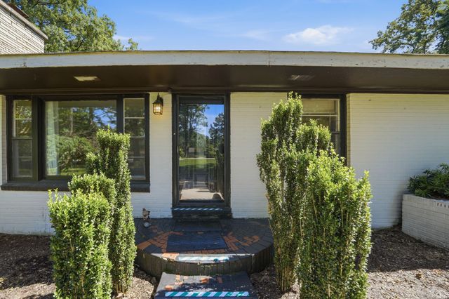 1209 Wilson Ave, Tullahoma, TN 37388