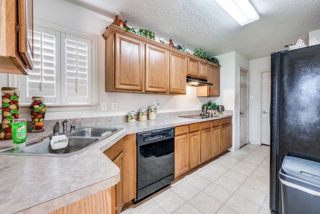 1606 Cancun Drive, Mansfield, TX 76063