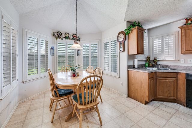 1606 Cancun Drive, Mansfield, TX 76063