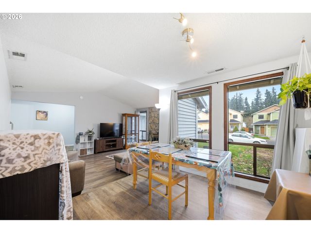 2107 Ne 94TH St, Vancouver, WA 98665