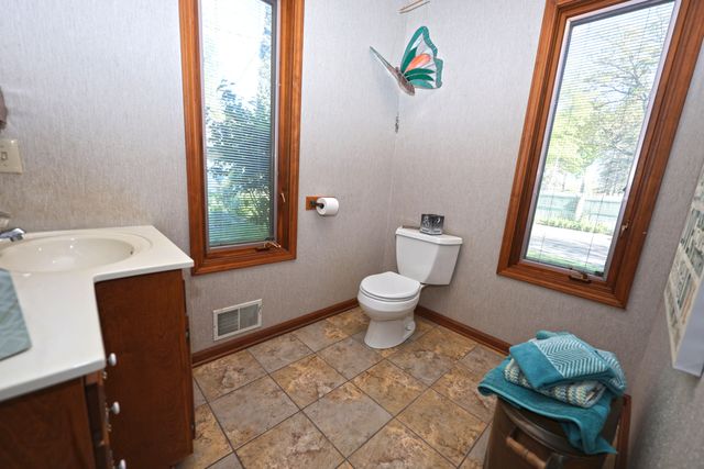 94579 County Road 690, Dowagiac, MI 49047