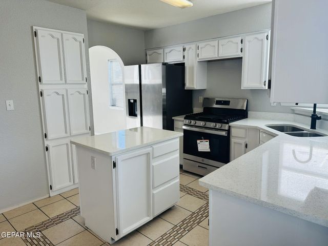 1449 Sara Danielle Place, El Paso, TX 79936