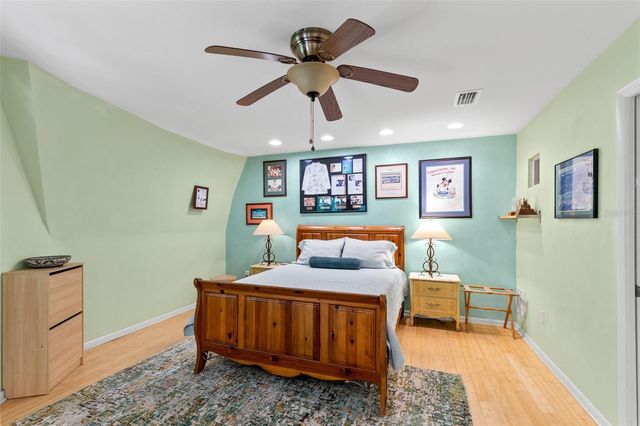 5787 & 5789 N APOPKA VINELAND ROAD, Orlando, FL 32818