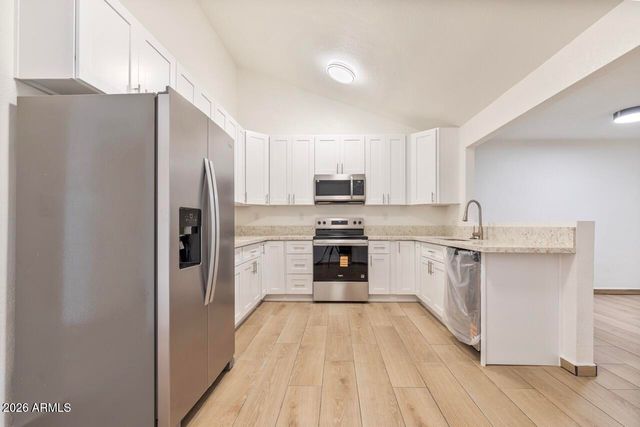 5645 W MESCAL Street, Glendale, AZ 85304