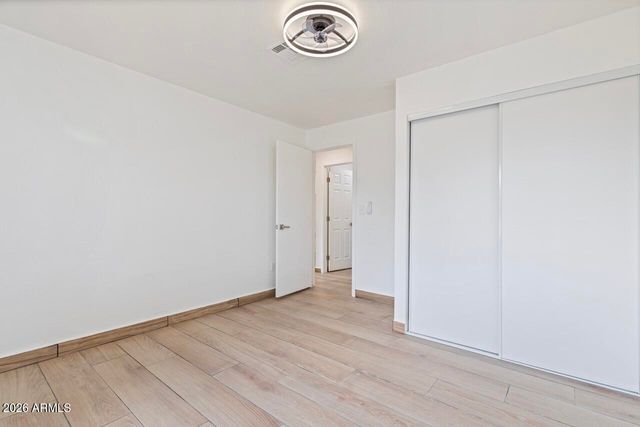 5645 W MESCAL Street, Glendale, AZ 85304