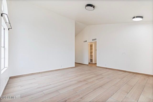 5645 W MESCAL Street, Glendale, AZ 85304