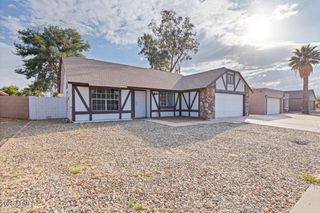 5645 W MESCAL Street, Glendale, AZ 85304