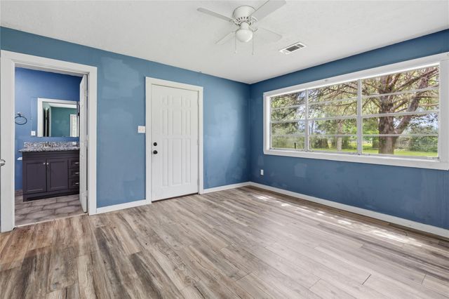 621 Fisher Street, New Waverly, TX 77358