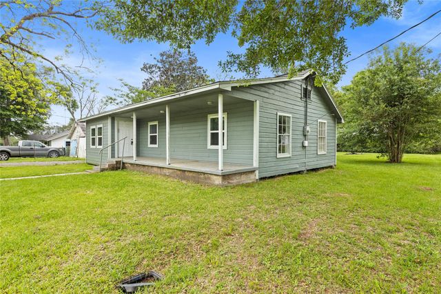621 Fisher Street, New Waverly, TX 77358