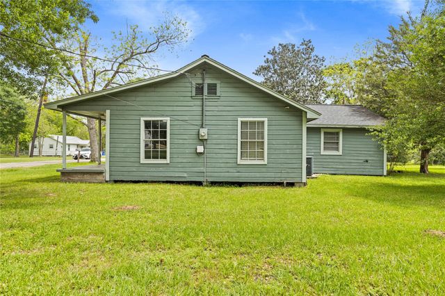 621 Fisher Street, New Waverly, TX 77358
