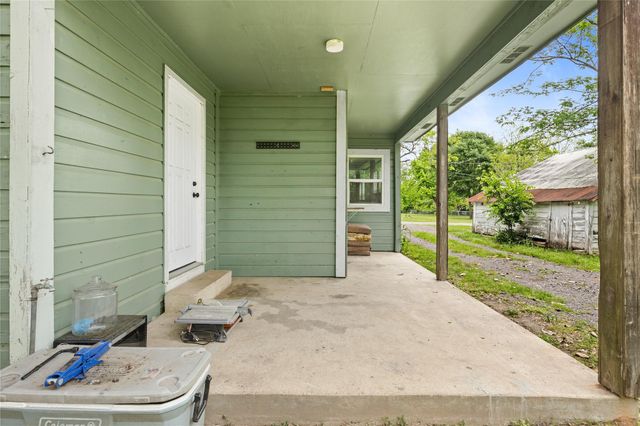 621 Fisher Street, New Waverly, TX 77358