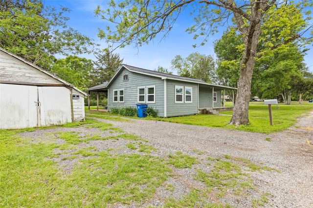 621 Fisher Street, New Waverly, TX 77358