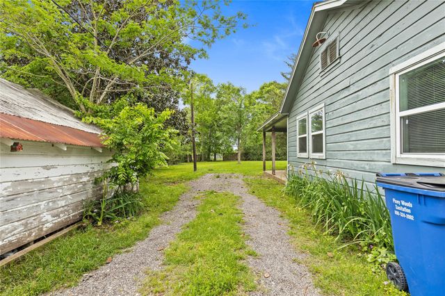 621 Fisher Street, New Waverly, TX 77358
