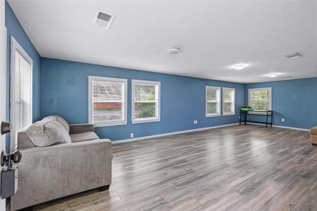 621 Fisher Street, New Waverly, TX 77358