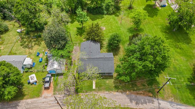 621 Fisher Street, New Waverly, TX 77358