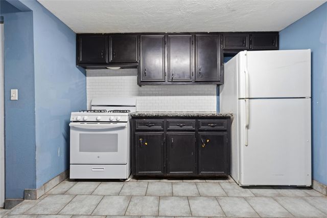 621 Fisher Street, New Waverly, TX 77358