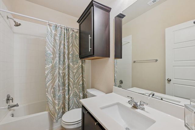 505 Buttermilk LN, Leander, TX 78641