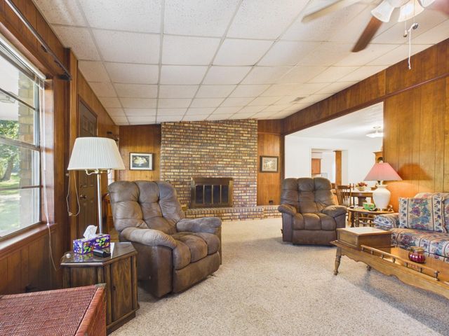 12 Harding Road, Huntsville, TX 77340