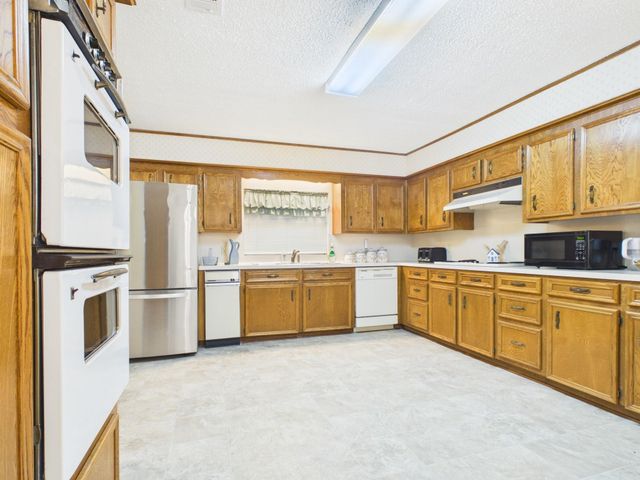12 Harding Road, Huntsville, TX 77340
