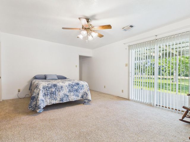 12 Harding Road, Huntsville, TX 77340