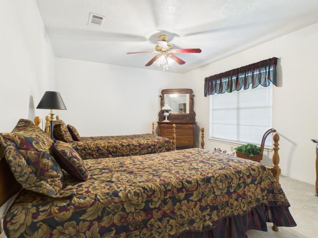 12 Harding Road, Huntsville, TX 77340