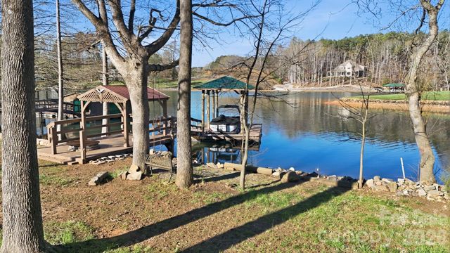232 Apache Road, Troutman, NC 28166