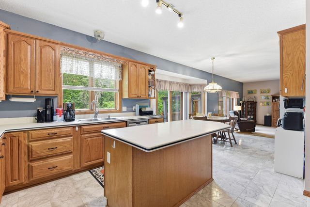 1266 Deerwood Drive, Eagan, MN 55123
