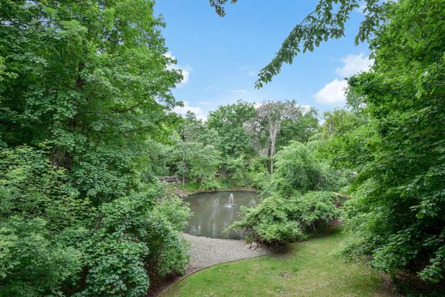 1266 Deerwood Drive, Eagan, MN 55123