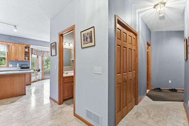 1266 Deerwood Drive, Eagan, MN 55123